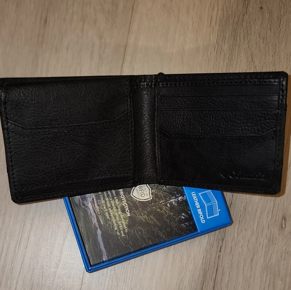 💘❤️Black Columbia Men's RFID Blocking Passport Case/Bi Fold Wallet